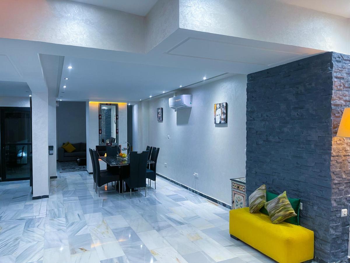 Appartement En Duplex Avec 3 Chambres Haut Standing Gueliz Marrakech 马拉喀什 外观 照片