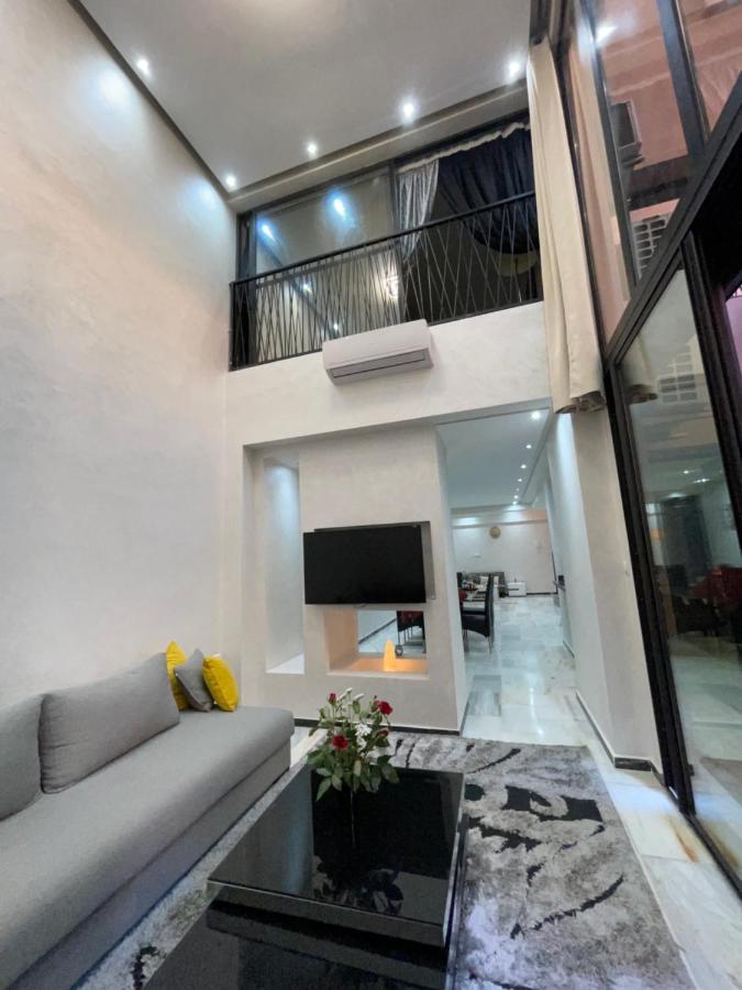 Appartement En Duplex Avec 3 Chambres Haut Standing Gueliz Marrakech 马拉喀什 外观 照片