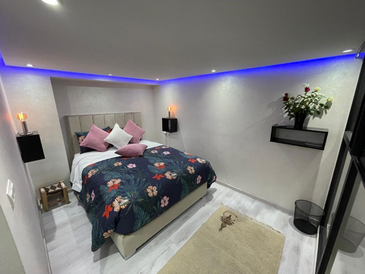 Appartement En Duplex Avec 3 Chambres Haut Standing Gueliz Marrakech 马拉喀什 外观 照片